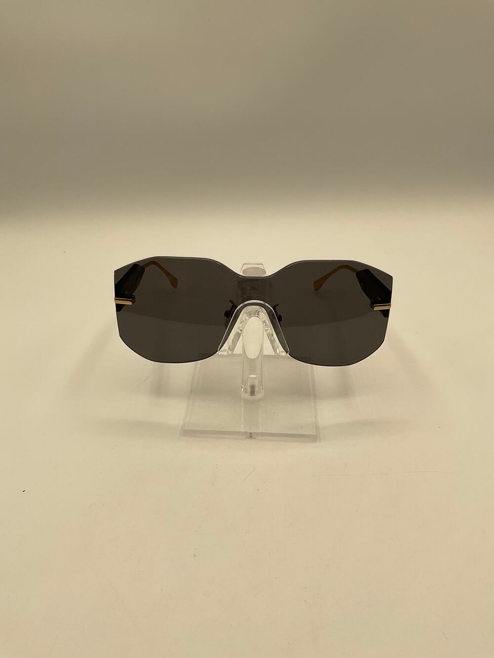 FENDI Fendigraphy Sunglasses, Black/Gold, FE40067U